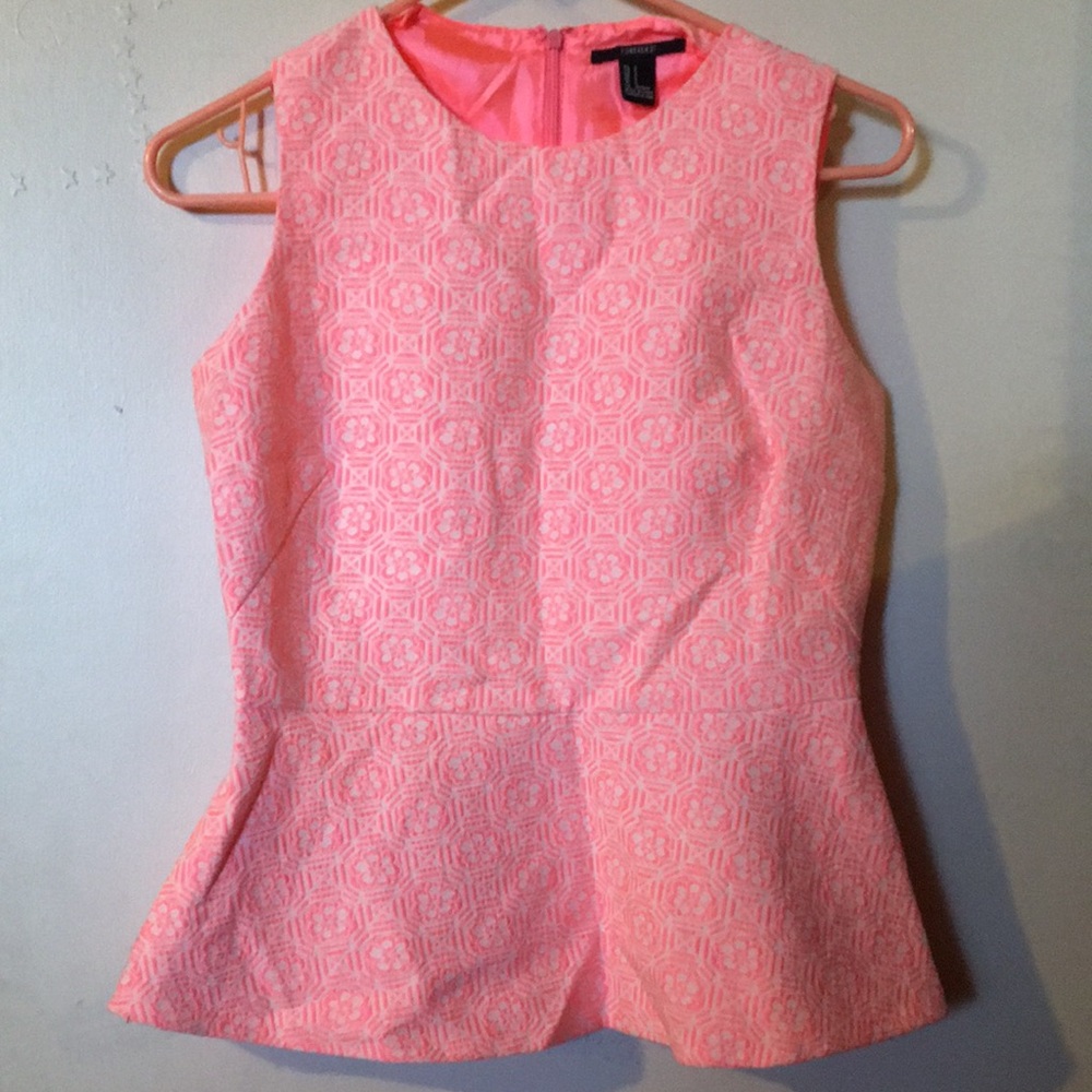 A cute Forever 21 Top! - Picture 4 of 5